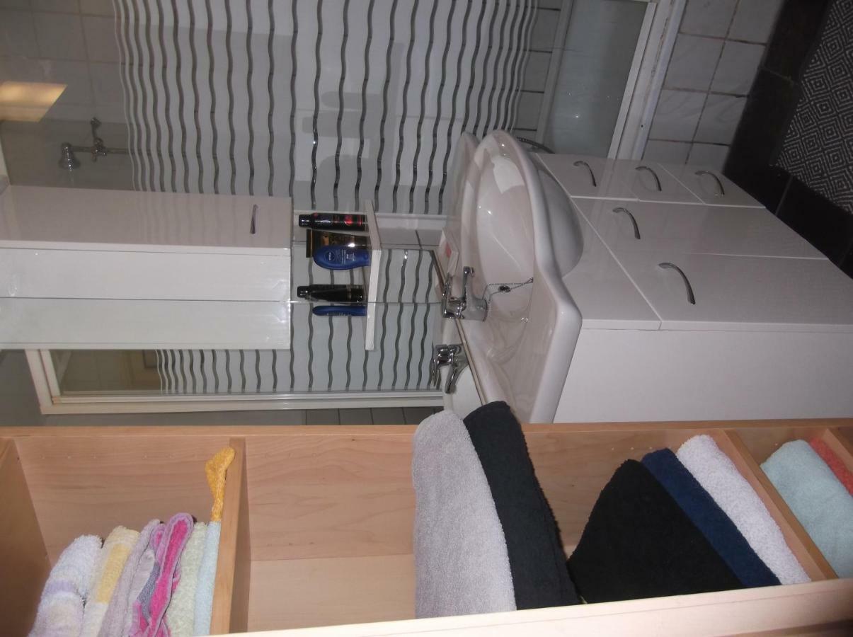 Leuk Vakantiehuisje 6P ブルンスム エクステリア 写真