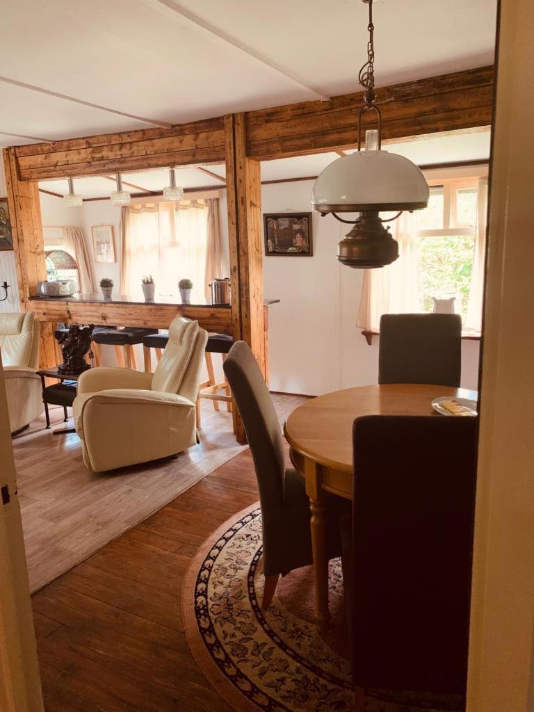 Leuk Vakantiehuisje 6P ブルンスム エクステリア 写真